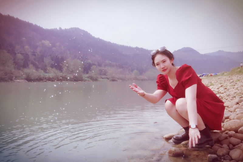 守候阳光的第一张照片--淮安相亲服务中心