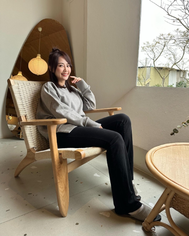 蓝色天空的第一张照片--淮安相亲服务中心