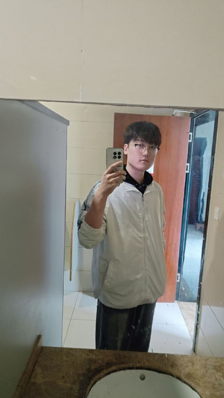 高大毛的第一张照片--淮安相亲服务中心