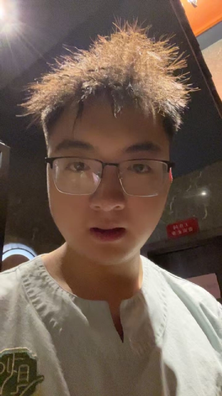 成熟稳重的男士的第一张照片--淮安相亲服务中心