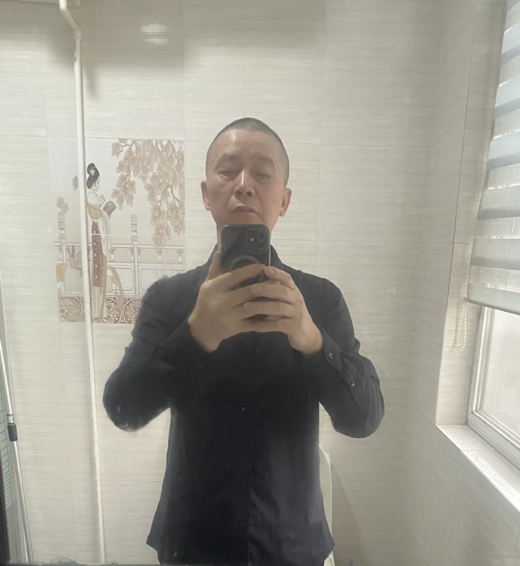 荣哥的第一张照片--淮安相亲服务中心