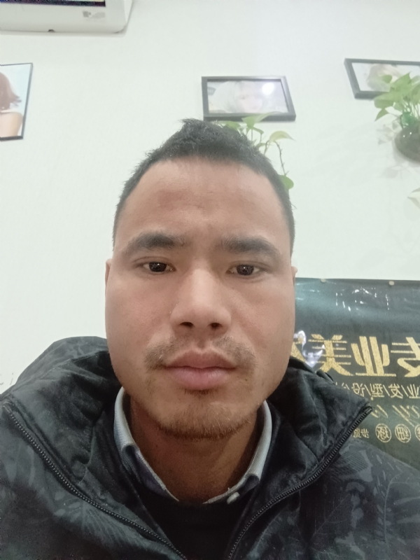 liuliyong的第一张照片--淮安相亲服务中心