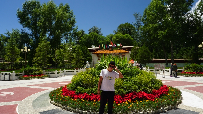 阿龙设计师的第四张照片--淮安相亲服务中心