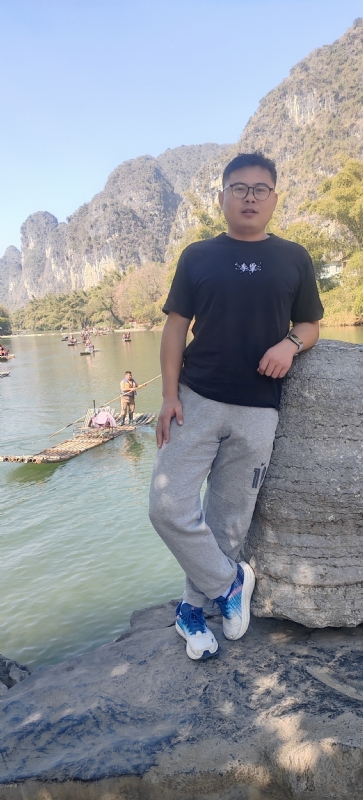 受过伤的狼的第三张照片--淮安相亲服务中心