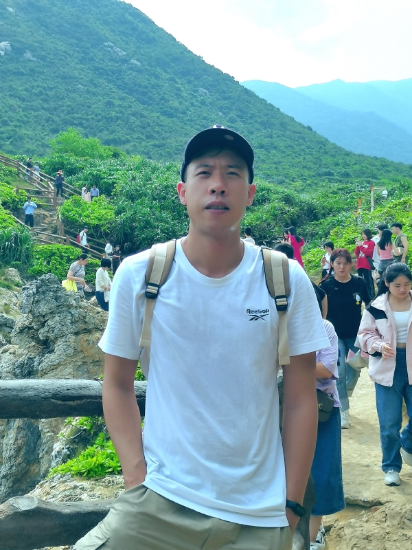 吴生的第二张照片--淮安相亲服务中心