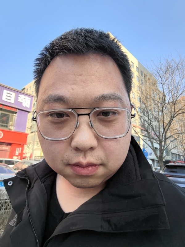 宋哲的第一张照片--淮安相亲服务中心