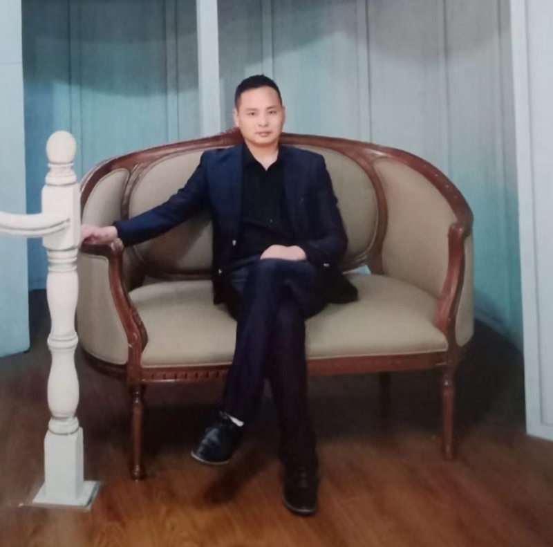 龙行天下的第二张照片--淮安相亲服务中心