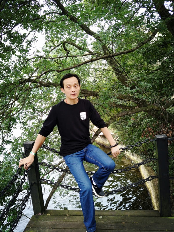 易进的第一张照片--淮安相亲服务中心