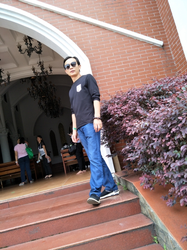 易进的第二张照片--淮安相亲服务中心