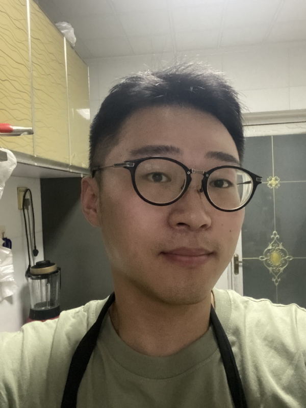 何方妖孽的第一张照片--淮安相亲服务中心