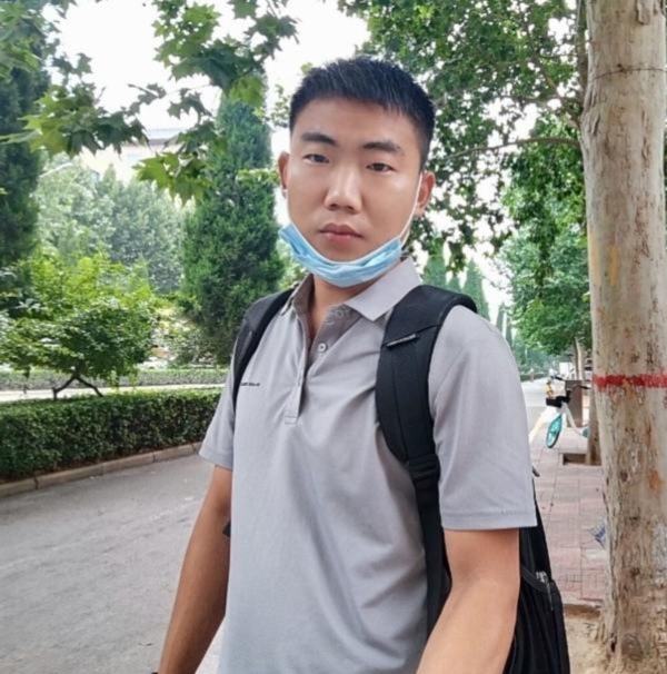 90年男征婚的第一张照片--淮安相亲服务中心