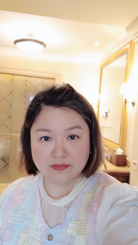 衎静玲瓏的第二张照片--淮安相亲服务中心