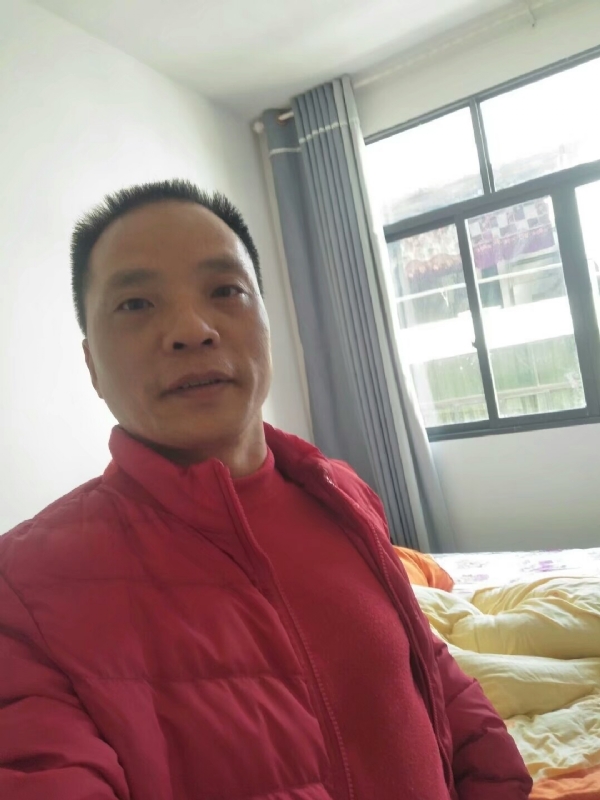 真诚征婚的第一张照片--淮安相亲服务中心