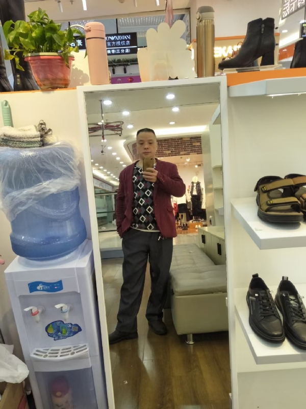 真诚征婚的第四张照片--淮安相亲服务中心