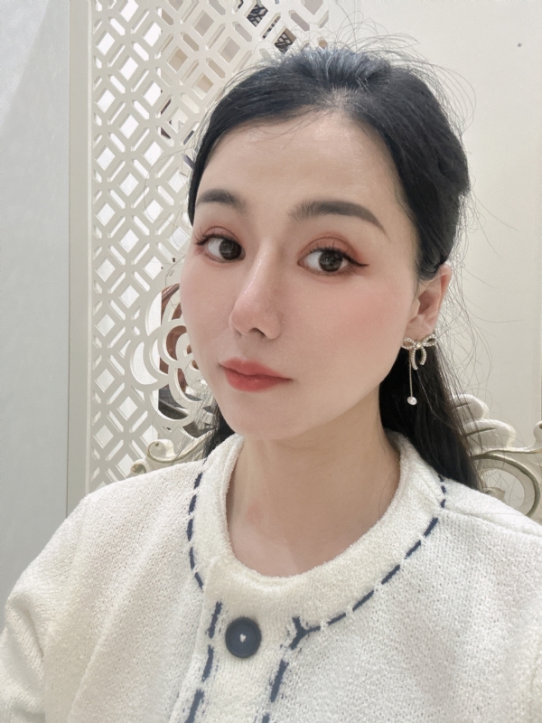 金莉的第一张照片--淮安相亲服务中心