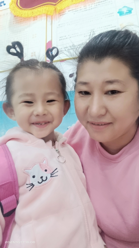 离异带俩娃的第一张照片--淮安相亲服务中心