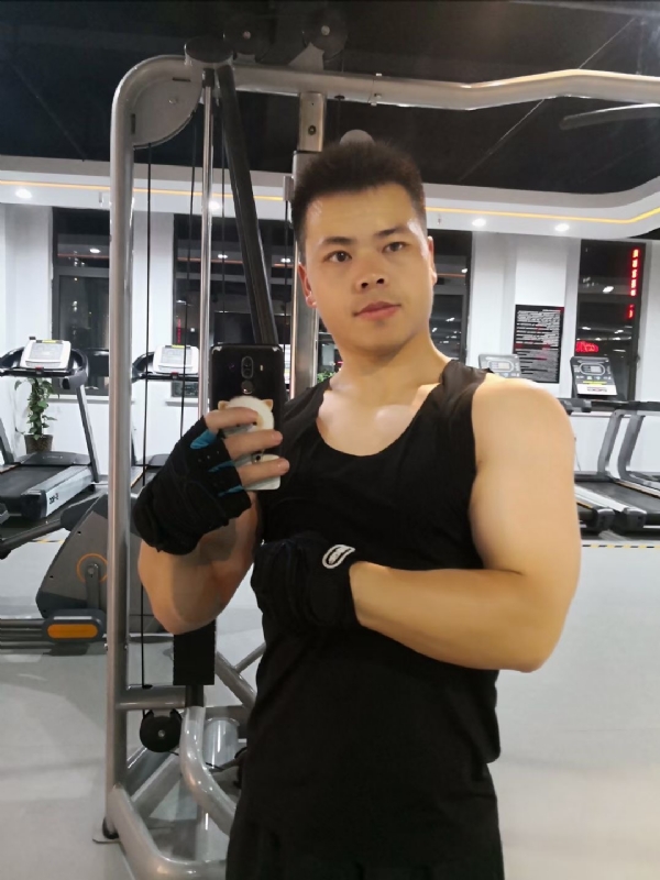 范迪塞尔的第二张照片--淮安相亲服务中心