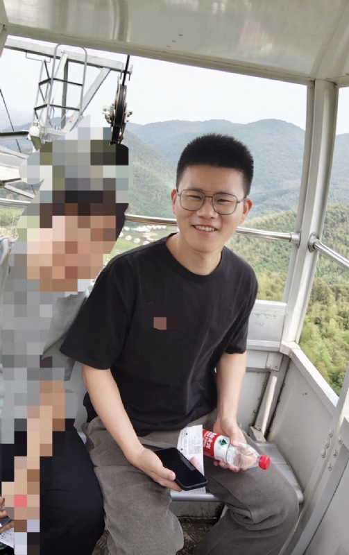 奔奔笨笨的第一张照片--淮安相亲服务中心