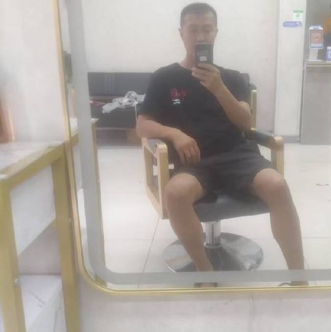 闫杰的第一张照片--淮安相亲服务中心