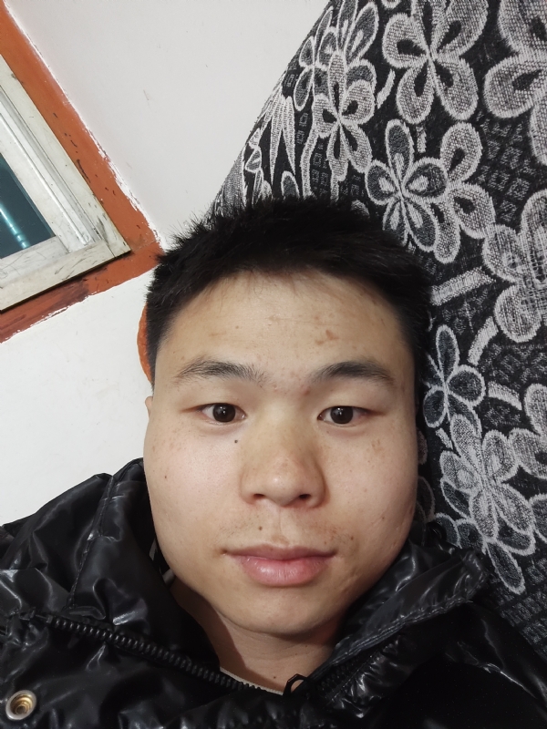 麒麟区幼儿园扛把子的第三张照片--淮安相亲服务中心