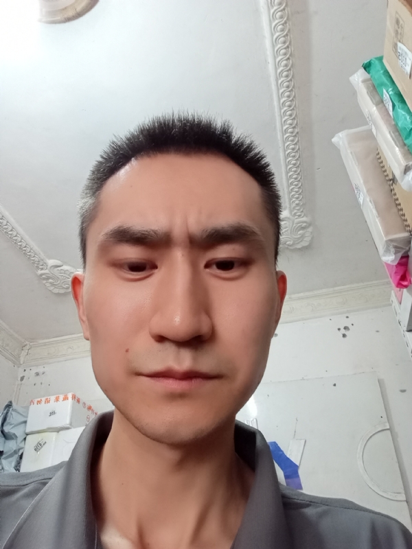 西门吹雪的第一张照片--淮安相亲服务中心