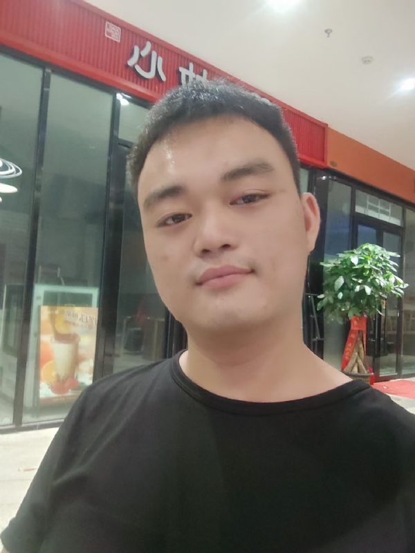 寻找另一半的第二张照片--淮安相亲服务中心