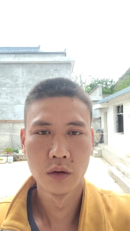 简单点的第一张照片--淮安相亲服务中心