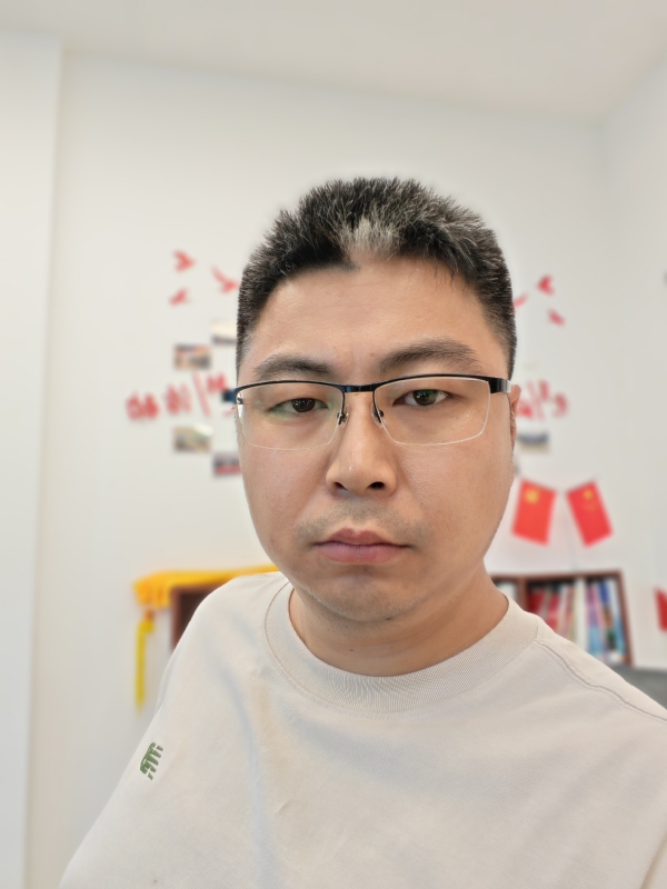 苦海寻舟的第一张照片--淮安相亲服务中心