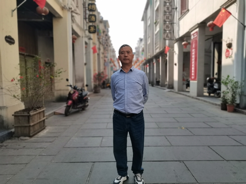 一粒尘埃的第一张照片--淮安相亲服务中心