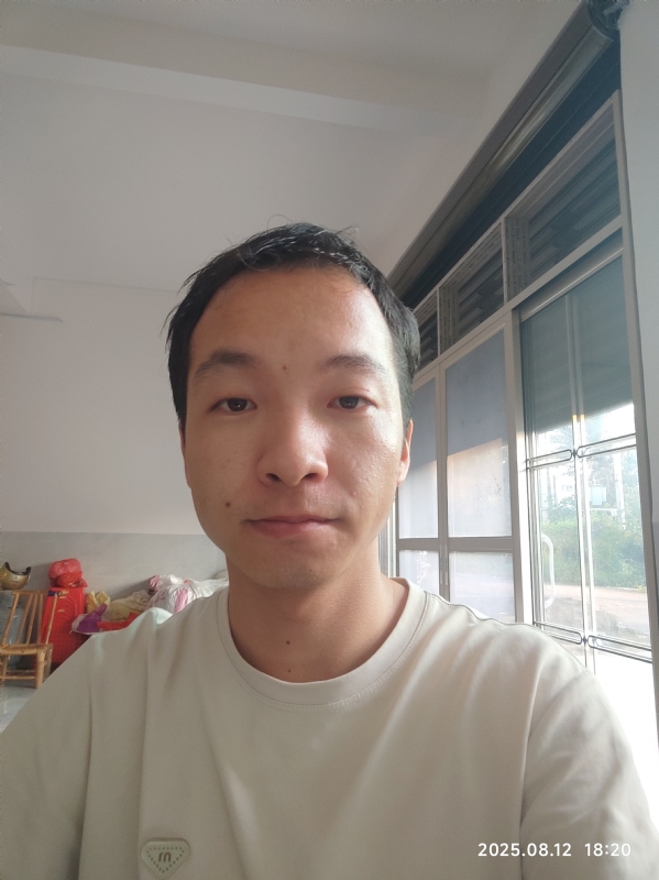 杨培鑫的第一张照片--淮安相亲服务中心