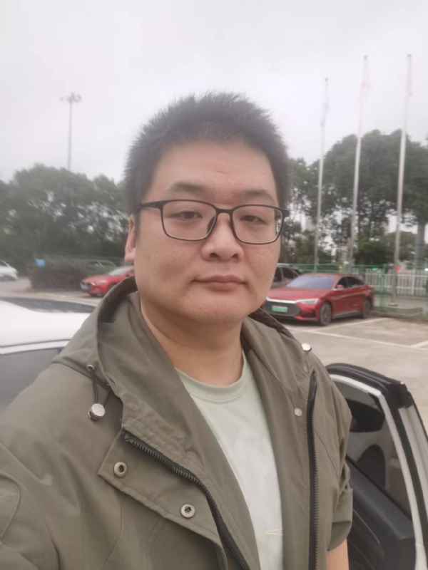 Russell的第一张照片--淮安相亲服务中心