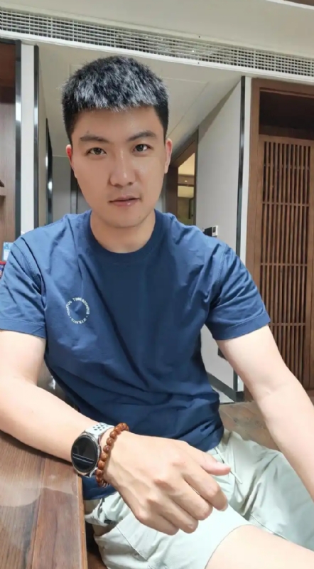 大鹏展翅的第二张照片--淮安相亲服务中心