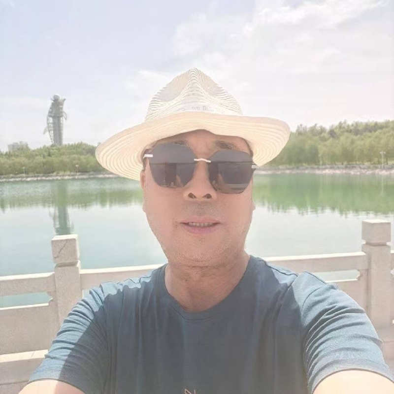 有钱人的第二张照片--淮安相亲服务中心