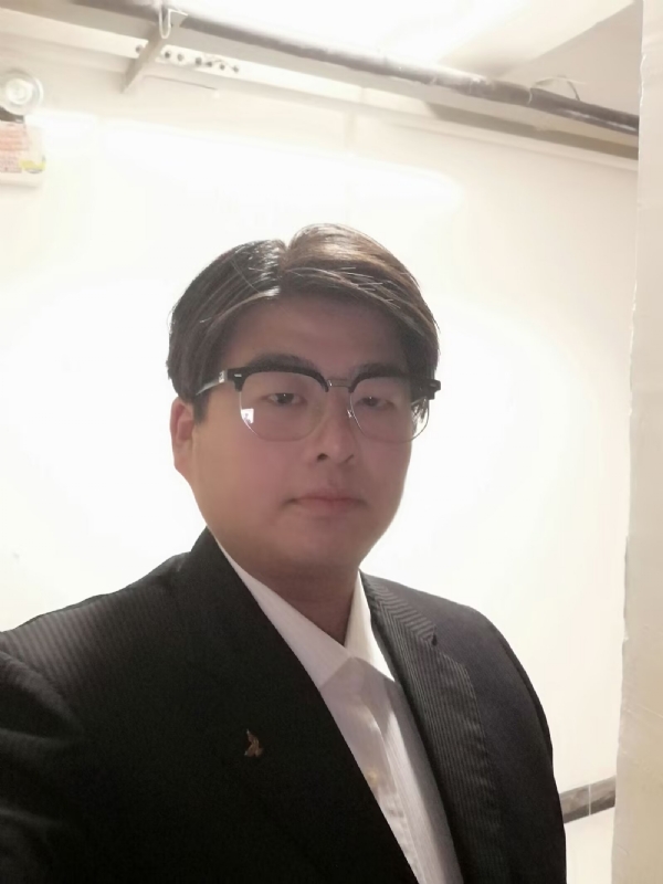 孤独一人的第一张照片--淮安相亲服务中心