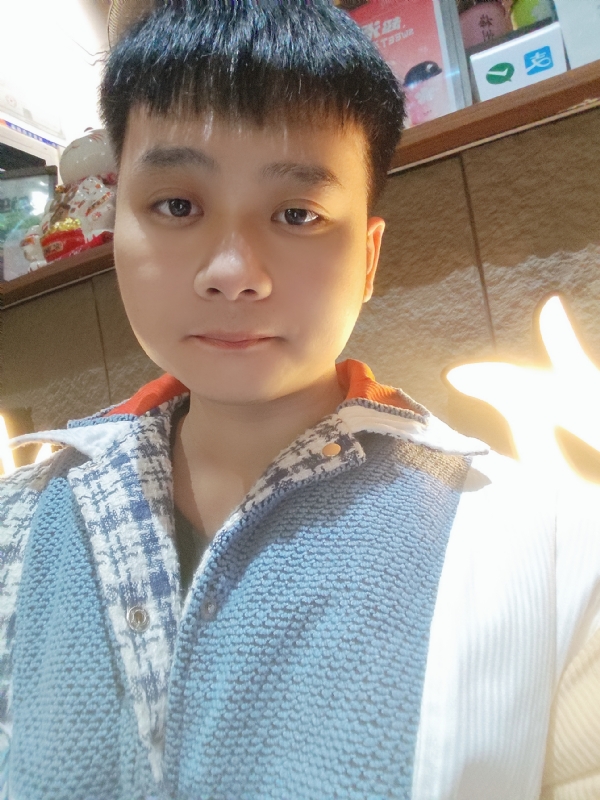 侯侯的第一张照片--淮安相亲服务中心