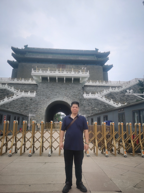 伟哥的第一张照片--淮安相亲服务中心