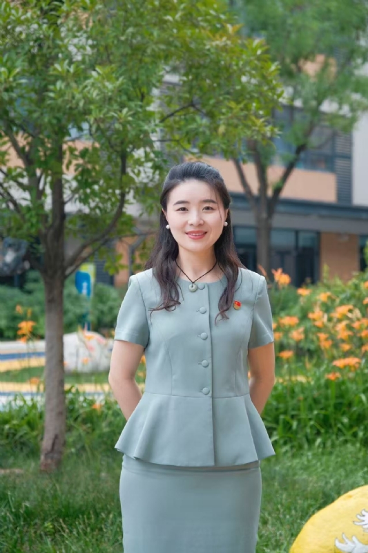 弯弯的第一张照片--淮安相亲服务中心